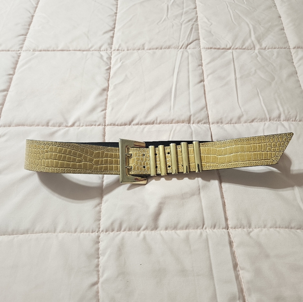 Escada belt - Picture 2 of 9